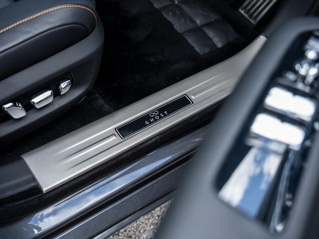 ROLLS-ROYCE Ghost Series Ii Photo 11