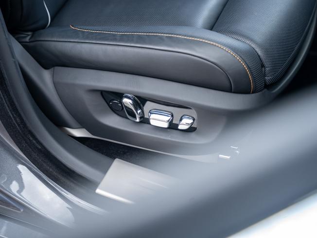 ROLLS-ROYCE Ghost Series Ii Photo 14