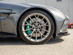 Aston Martin V8vanroadster Photo 4