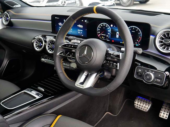 Mercedes-Benz A Class Photo 35