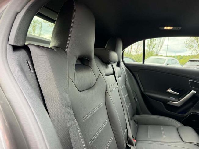 Mercedes-Benz A Class Photo 8