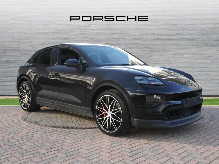 Used 2024 PORSCHE Macan 380kW 4S 100kWh 5dr Auto Jet Black Metallic at JCT600