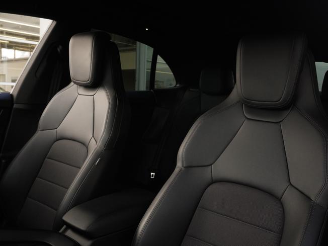 PORSCHE Macan Photo 12