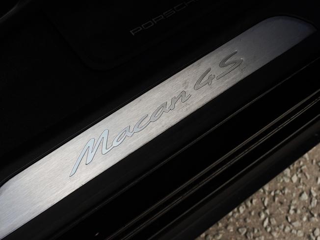 PORSCHE Macan Photo 26