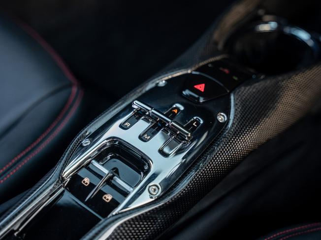 Ferrari 296 Photo 12