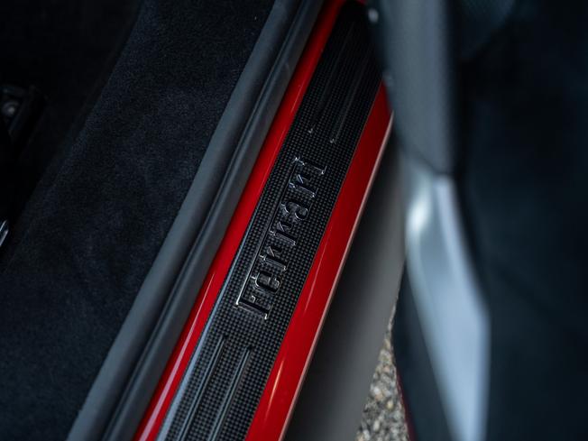 Ferrari 296 Photo 15