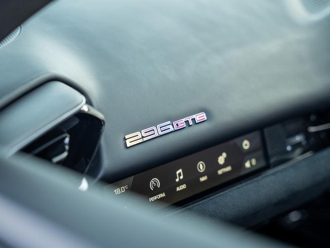Ferrari 296 Photo 19