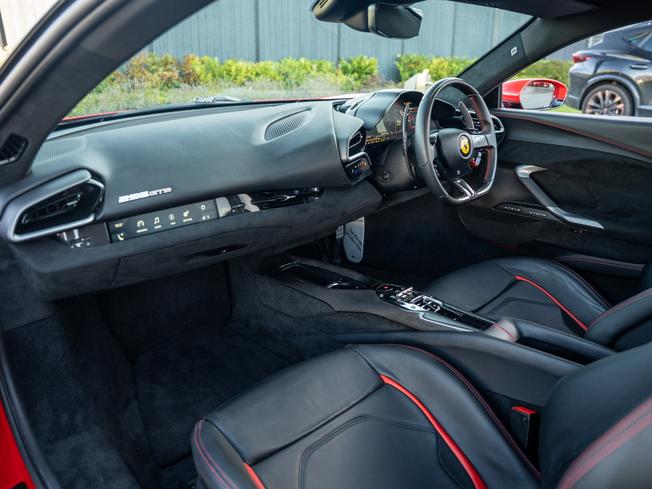 Ferrari 296 Photo 21