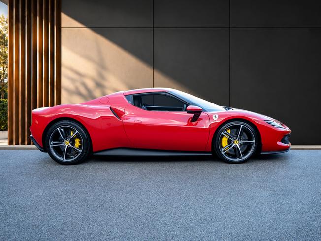 Ferrari 296 Photo 5