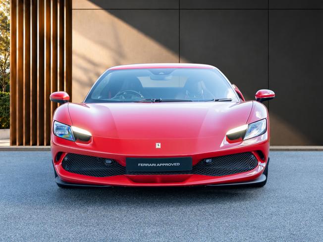 Ferrari 296 Photo 7