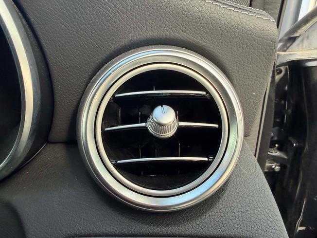MERCEDES-BENZ GLC Photo 27