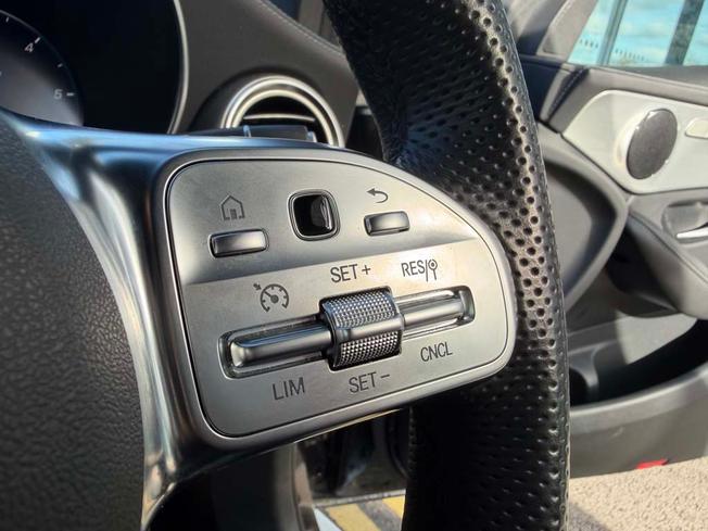 MERCEDES-BENZ GLC Photo 29
