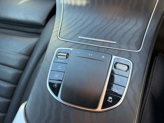 MERCEDES-BENZ GLC Photo 33