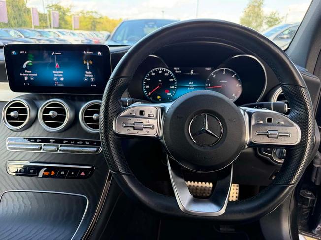 MERCEDES-BENZ GLC Photo 4