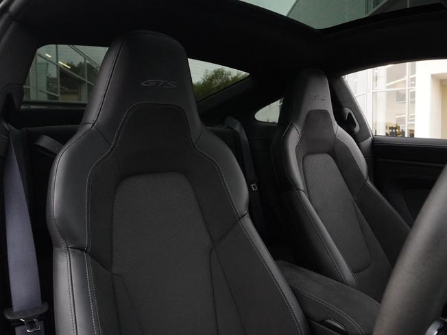 PORSCHE 911 Photo 11