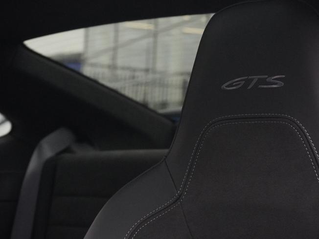 PORSCHE 911 Photo 15