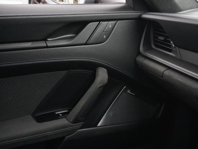 PORSCHE 911 Photo 22