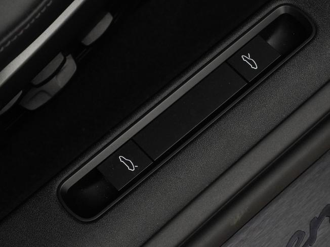 PORSCHE 911 Photo 32