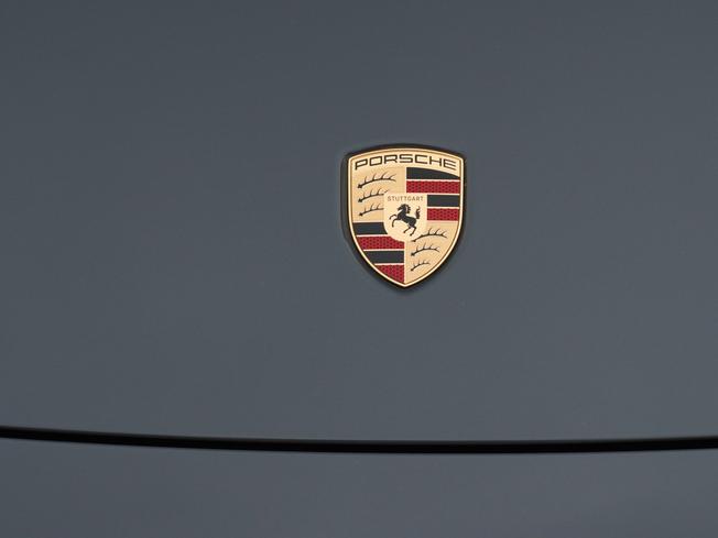 PORSCHE 911 Photo 40