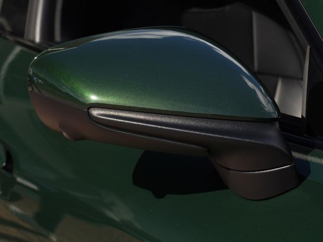 PORSCHE Taycan Photo 31