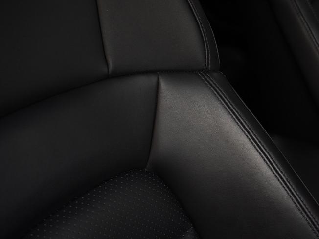 PORSCHE Taycan Photo 32