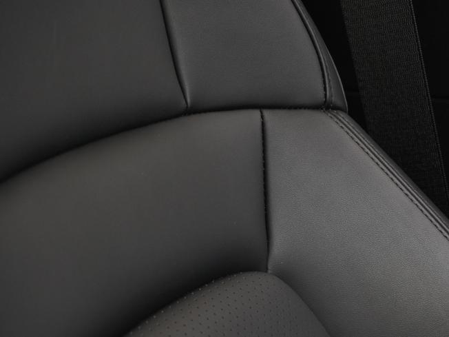 PORSCHE Taycan Photo 33