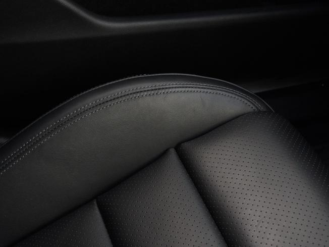 PORSCHE Taycan Photo 35