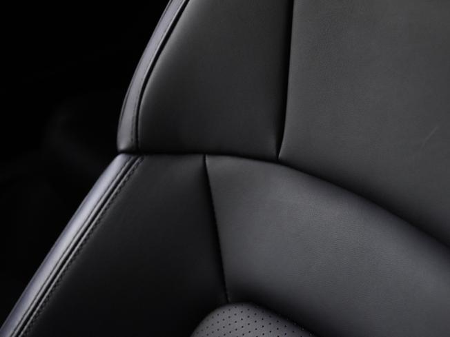 PORSCHE Taycan Photo 37
