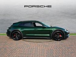 PORSCHE Taycan Photo 4