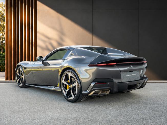 FERRARI 12 Cilindri Photo 4