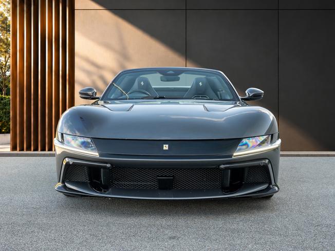 FERRARI 12 Cilindri Photo 7