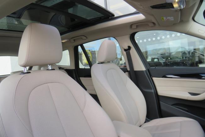 BMW X1 Photo 14