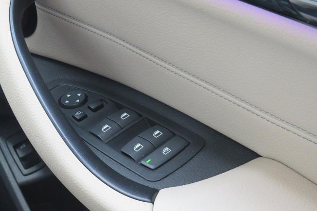BMW X1 Photo 25
