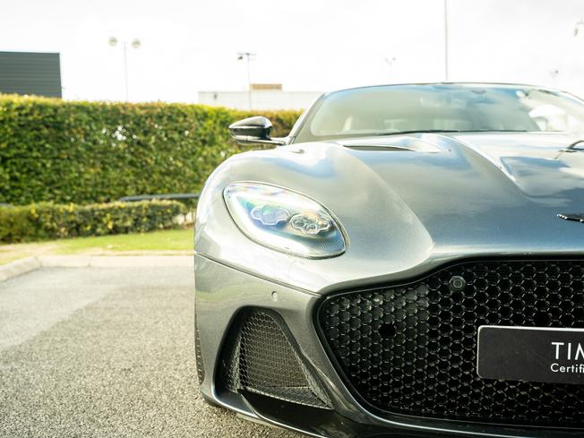 ASTON MARTIN DBS Photo 35