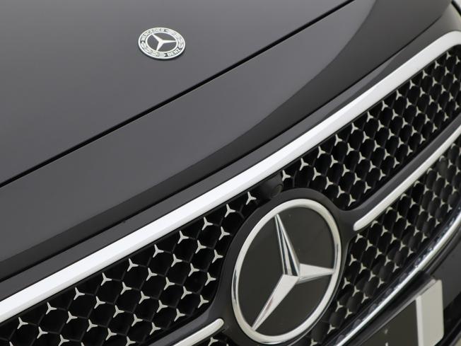 MERCEDES-BENZ E Class Photo 15