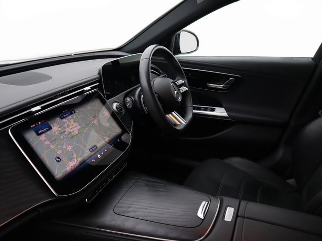 MERCEDES-BENZ E Class Photo 16