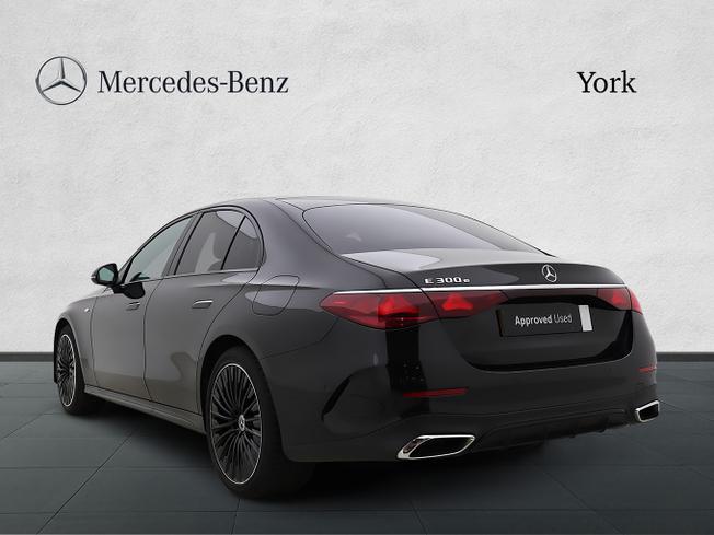 MERCEDES-BENZ E Class Photo 2