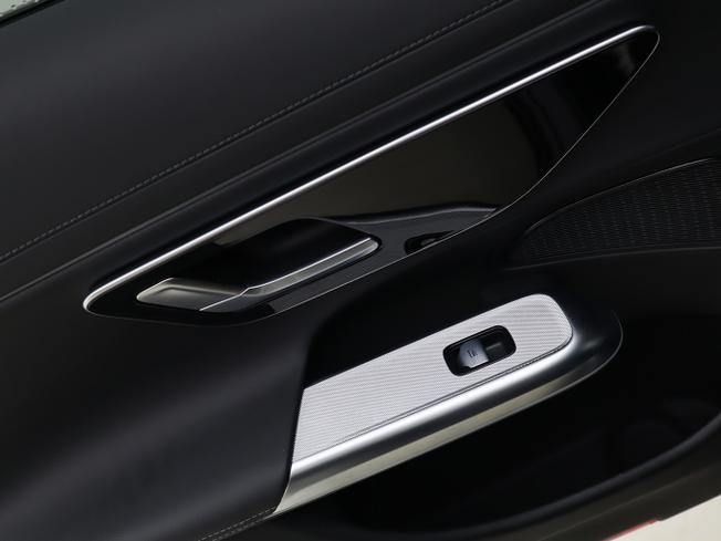 MERCEDES-BENZ E Class Photo 22