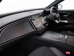 MERCEDES-BENZ E Class Photo 3