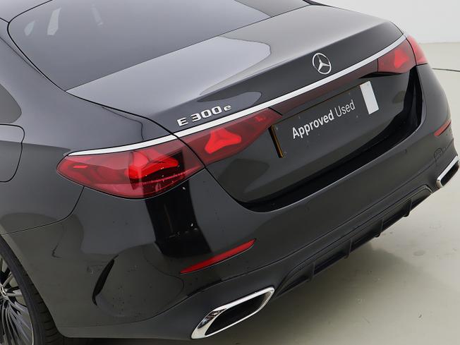 MERCEDES-BENZ E Class Photo 35