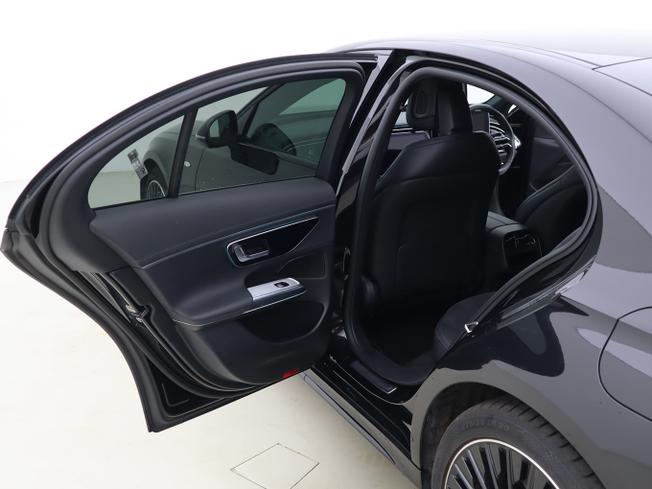 MERCEDES-BENZ E Class Photo 38