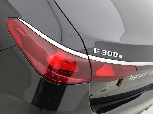 MERCEDES-BENZ E Class Photo 39