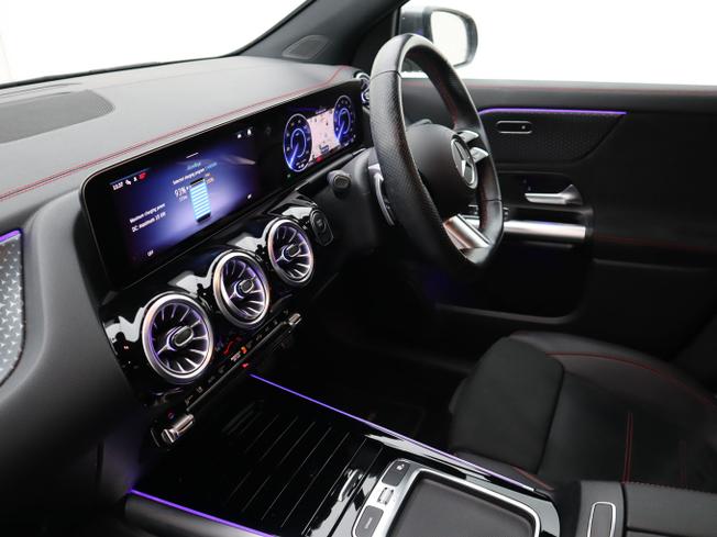 MERCEDES-BENZ Eqa Photo 19