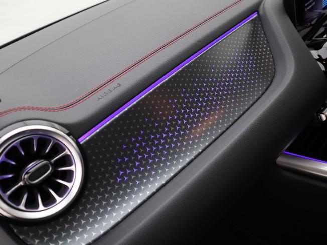 MERCEDES-BENZ Eqa Photo 21