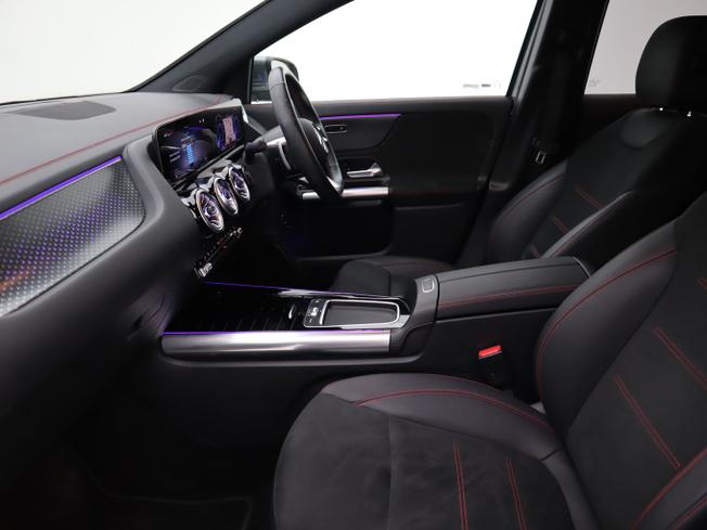 MERCEDES-BENZ Eqa Photo 22
