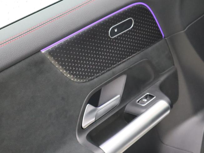 MERCEDES-BENZ Eqa Photo 23