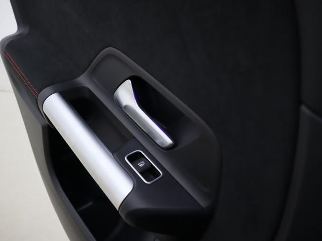 MERCEDES-BENZ Eqa Photo 24
