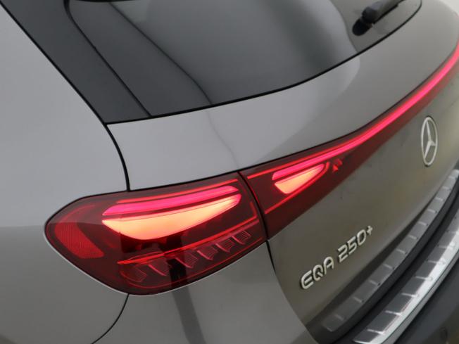 MERCEDES-BENZ Eqa Photo 25