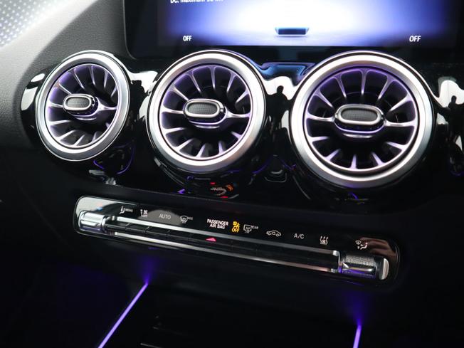 MERCEDES-BENZ Eqa Photo 28