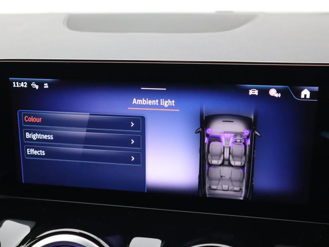MERCEDES-BENZ Eqa Photo 35
